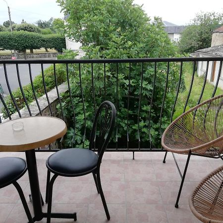 Meubles De Tourisme Le Trianon Et Le Petit Trianon Apartment Saint-Junien Ngoại thất bức ảnh